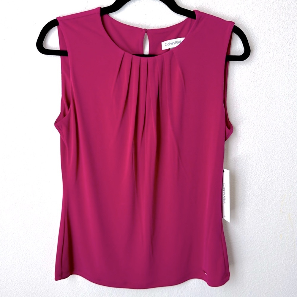 NWT Calvin Klein Women’s Sleeveless Round Pleat Neck Cami Top Pink Fushia Size S